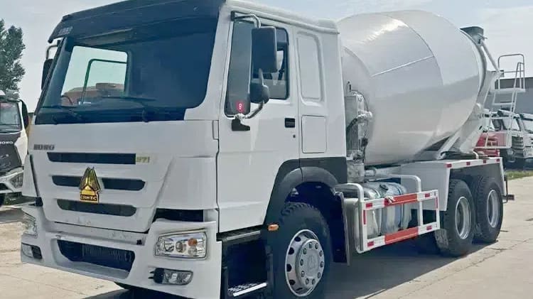Howo Concrete Mixer Truck Used 12 cbm for Sale in Sudan
