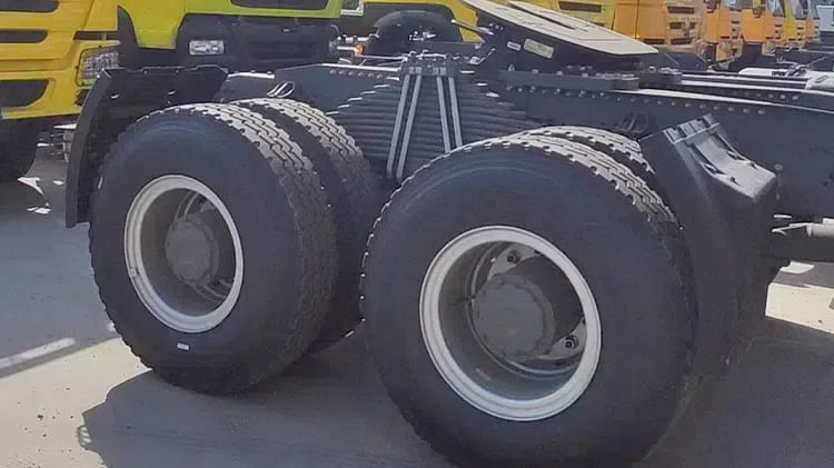 Used Sinotruk Howo Tractor Truck Euro 2 6x4 for Sale in Mexico