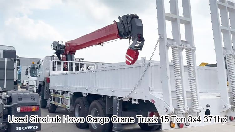 Sinotruk Howo 8x4 Used Cargo Crane Truck 15 Ton from China