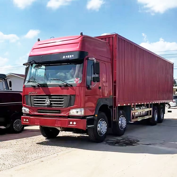 Used Sinotruk Howo 8x4 Cargo Box Truck 371hp