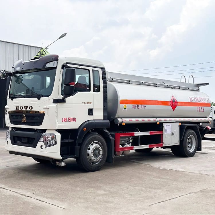 Used Howo 4x2 Fuel Tanker 15000 Liters Oil Tanker Truck