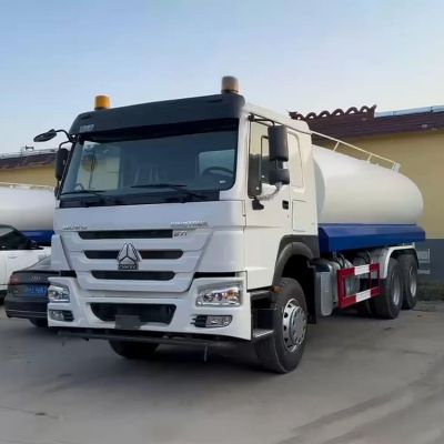 Old Water Truck Sinotruk Howo 20000 Liters Water Tanker Truck